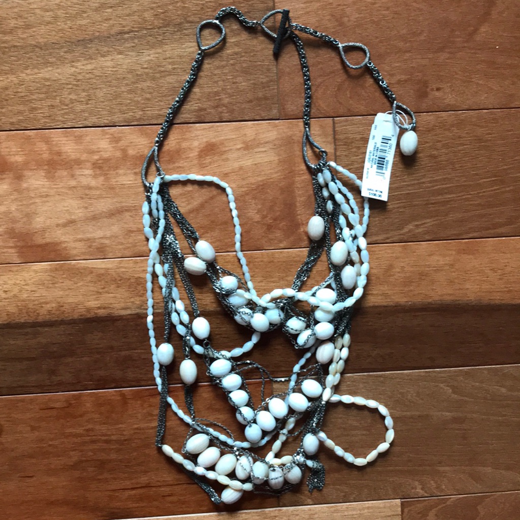 Kenneth Cole Reaction Beaded Necklace Nwt 40$